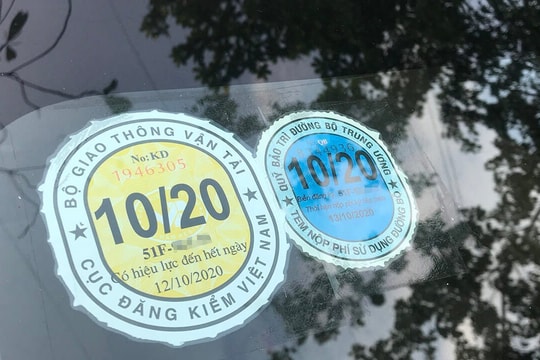 Bộ Xây dựng đề xuất bỏ tem thu phí sử dụng đường bộ dán trên kính ô tô