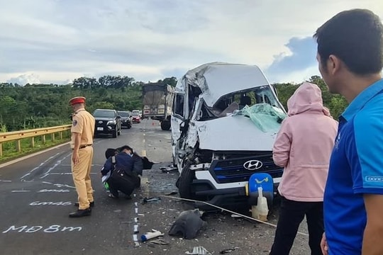 Radio pháp đình: Gây tai nạn chỉ vì ngủ gật trong giây lát