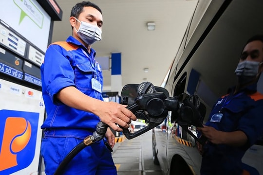 Giá xăng dầu ngày 16/10: Thế giới về mức thấp nhất 5 tháng qua, trong nước giá dầu dự báo giảm