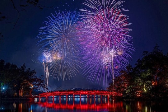 Hà Nội bắn pháo hoa tầm cao tại 5 điểm tối 2/9