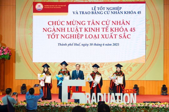 Trường Đại học Luật, Đại học Huế trao bằng cử nhân cho 843 sinh viên tốt nghiệp