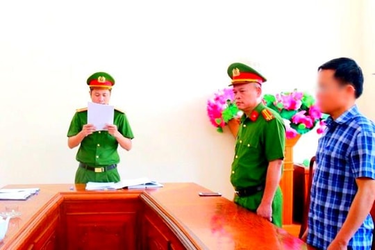 Để xi măng “hóa đá”, chủ tịch xã bị khởi tố