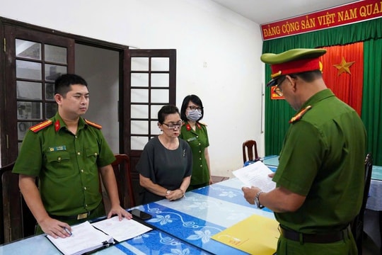 Khởi tố đối tượng sản xuất cà phê giả