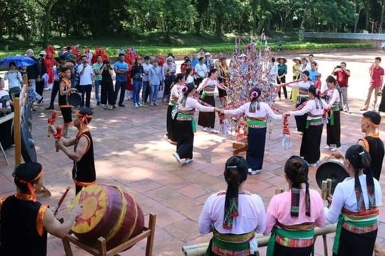 Bảo tàng hóa di sản văn hóa phi vật thể trong cộng đồng các dân tộc thiểu số
