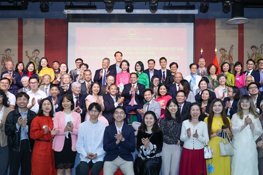 Thủ tướng: Cộng đồng người Việt Nam tại Pháp có truyền thống vô cùng đáng tự hào
