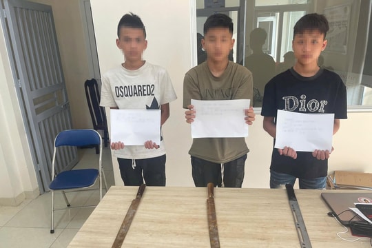 Bắt băng cướp “nhí” chặn xe, cướp tài sản bằng hung khí