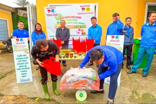 Hà Tĩnh giảm rác thải nhựa từng bước xây dựng đô thị xanh