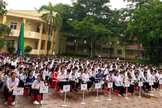 Hơn 450 học sinh thi tuyển lớp 10 Trường THPT chuyên Phan Ngọc Hiển