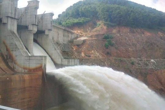 Huế: Điều tiết hồ chứa thủy điện Hương Điền do mưa lớn đầu nguồn