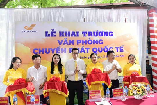 Bưu điện Tuyên Quang khai trương Văn phòng chuyển phát quốc tế