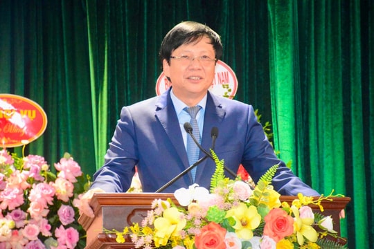 Ra mắt cuốn sách “ Sự thật, lẽ phải và ngọn bút ”