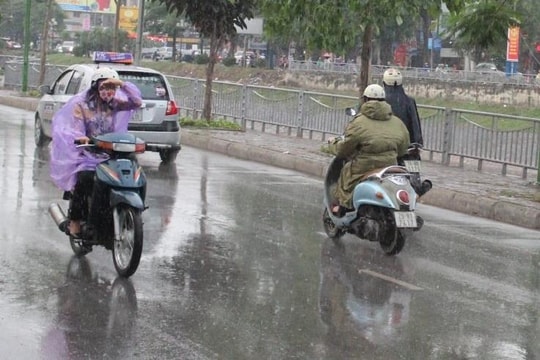 Thời tiết hôm nay 13/6: Ảnh hưởng của Bão số 1, cả nước có mưa rào và dông rải rác