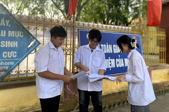 Ninh Bình công bố điểm chuẩn trúng tuyển lớp 10 THPT công lập