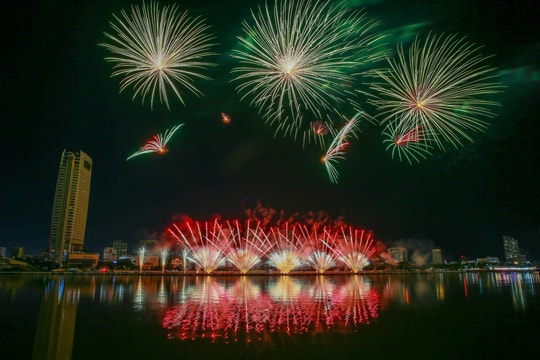 DIFF 2025: Trung Quốc và Canada thắp sáng kỳ vọng bằng pháo hoa đỉnh cao