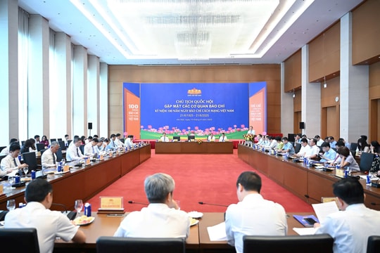 Chủ tịch Quốc hội Trần Thanh Mẫn gặp mặt các cơ quan báo chí