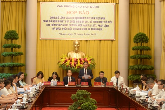 Công bố lệnh của Chủ tịch nước về sửa đổi, bổ sung Hiến pháp năm 2013