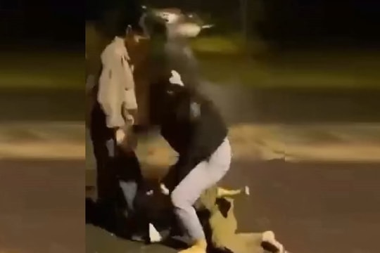 Làm việc với 30 đối tượng liên quan đến clip đánh hội đồng một cô gái