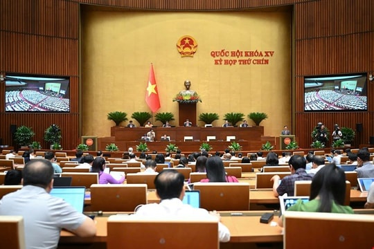 Quốc hội thông qua Nghị quyết sửa đổi, bổ sung một số điều của Hiến pháp