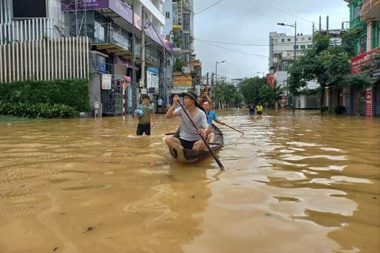 Huế chủ động giám sát dịch bệnh, đảm bảo an toàn thực phẩm sau mưa lũ