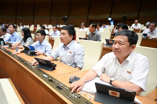 Quốc hội thông qua quy định mới 'siết' quảng cáo với người nổi tiếng