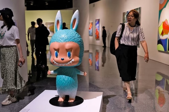 Labubu phiên bản hiếm được bán với giá hơn 150.000 đô la