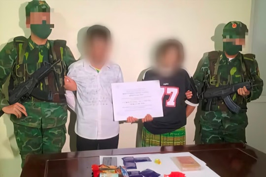 Đóng vai người vận chuyển lúa nương để mua ma túy từ Lào về Việt Nam