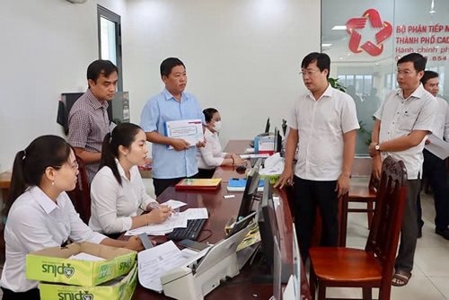 Bí thư Tỉnh ủy Đồng Tháp kiểm tra công tác vận hành thử nghiệm phường mới