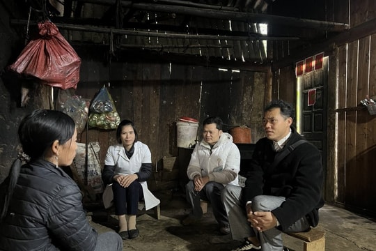 Trường hợp nào được nâng lương vượt bậc khi đi công tác ở cơ sở?