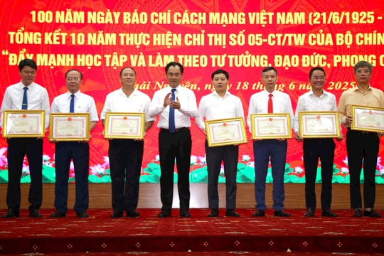 Thái Nguyên gặp mặt kỷ niệm 100 năm Ngày Báo chí cách mạng Việt Nam