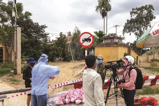 Một thời đài huyện, một đời yêu nghề