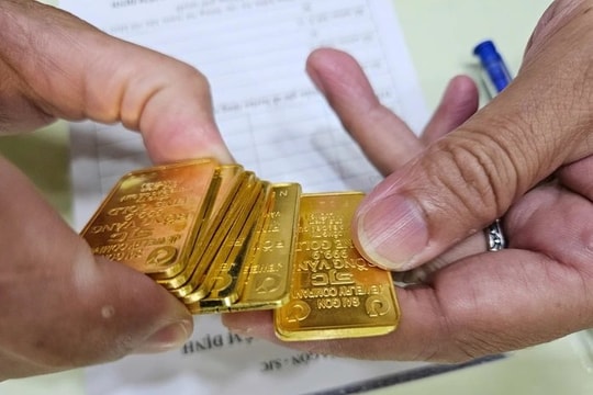 Giá vàng hôm nay 18/6: Biến động trái chiều