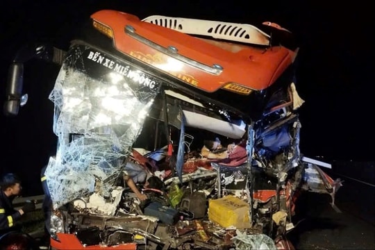 TNGT nghiêm trọng trên cao tốc Đà Nẵng – Quảng Ngãi, 2 người tử vong