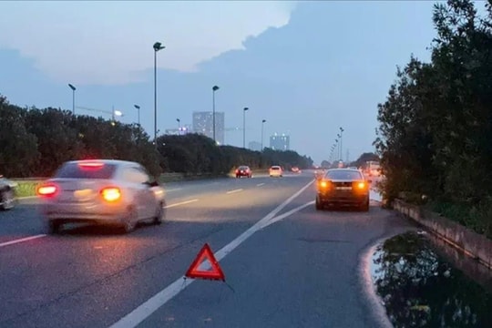 Tài xế cần làm gì khi xe gặp sự cố trên cao tốc?