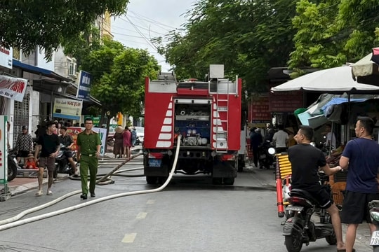 Cháy quán karaoke, phát hiện 1 người tử vong