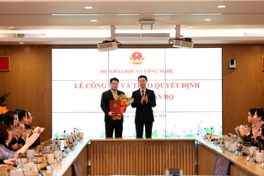 Ông Nguyễn Trường Giang được bổ nhiệm làm Chủ tịch Hội đồng thành viên Tổng công ty Bưu điện Việt Nam