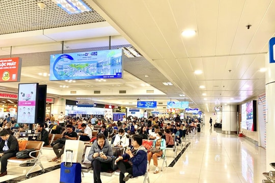 Hàng không Việt Nam tăng trưởng ở cả khách và hàng hóa trong nửa đầu năm 2025