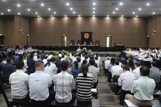 Giọt nước mắt muộn màng của cựu Giám đốc Sở trong vụ Phúc Sơn