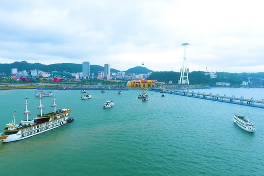 Thẩm quyền của UBND cấp xã trong gia hạn bến thủy nội địa và bến khách