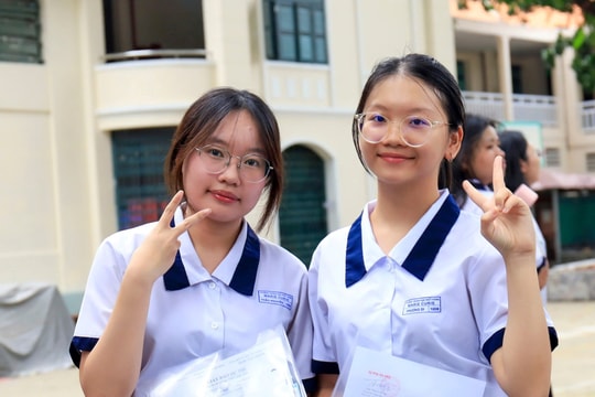 Gần 100.000 sĩ tử TP.HCM làm thủ tục thi tốt nghiệp THPT