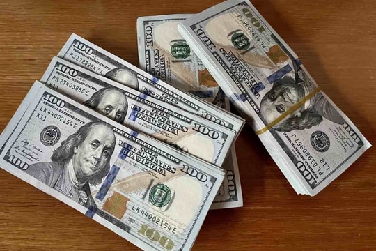 Tỷ giá USD ngày 26/6: Tỷ giá trung tâm giảm, thị trường tự do tăng