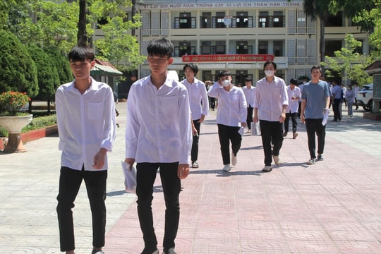 Nhiều thí sinh ở Thanh Hóa than đề thi Toán khó