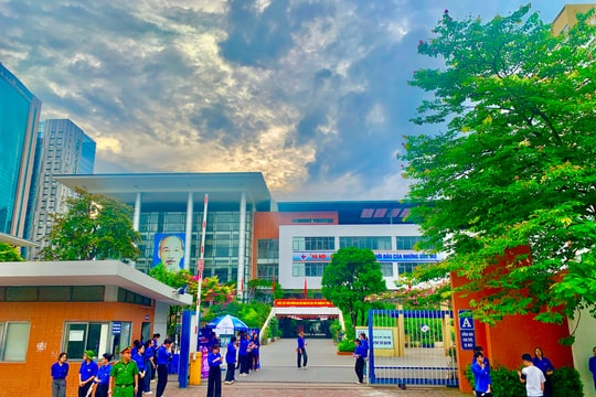 Thí sinh cả nước tiếp tục bước vào ngày thi thứ hai kỳ thi tốt nghiệp THPT