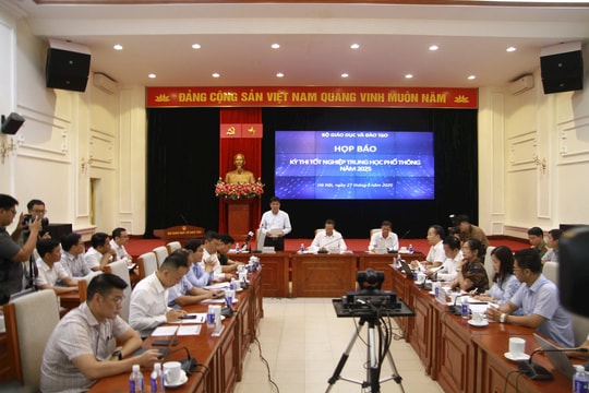Bộ GD-ĐT họp báo thông tin về kỳ thi tốt nghiệp THPT năm 2025