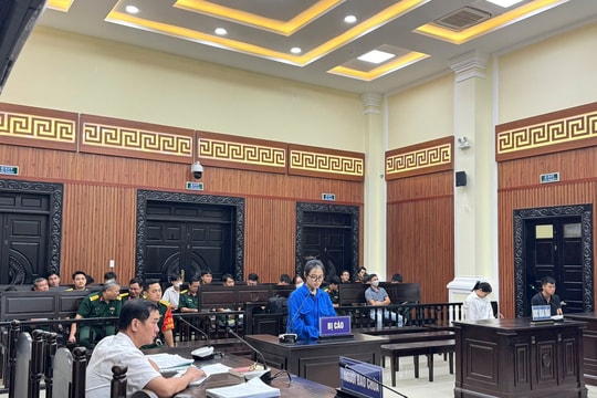 Nhân viên ngân hàng lừa đảo chiếm đoạt tài sản