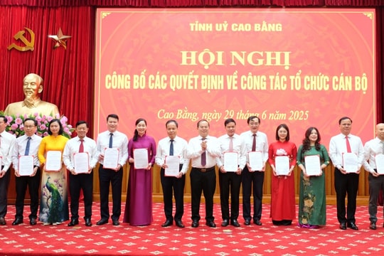 Cao Bằng: Công bố quyết định điều động, luân chuyển, bổ nhiệm cán bộ chủ chốt
