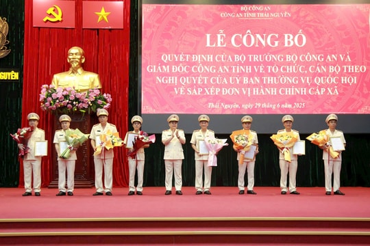 Công an tỉnh Thái Nguyên công bố các Quyết định về tổ chức, cán bộ