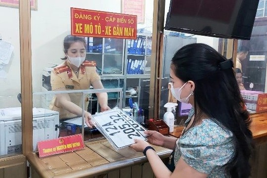 Từ 1/7, người dân đăng ký xe tại Phòng CSGT hoặc Công an cấp xã
