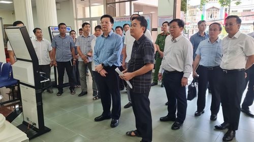 Phó Thủ tướng Mai Văn Chính kiểm tra mô hình chính quyền 2 cấp tại Kiên Giang