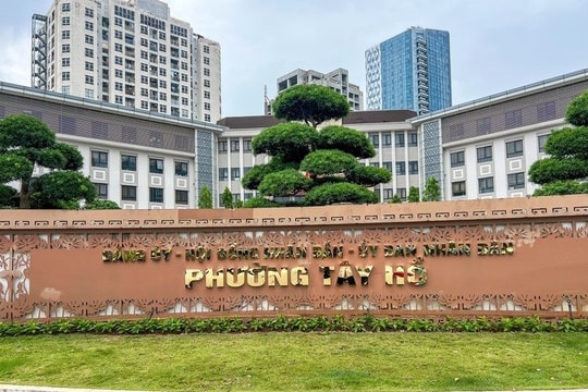 Chính quyền địa phương cấp xã được tổ chức và hoạt động theo nguyên tắc nào?