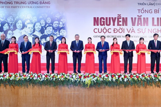 Tổng Bí thư Tô Lâm dự Triển lãm "Tổng Bí thư Nguyễn Văn Linh - Cuộc đời và sự nghiệp"